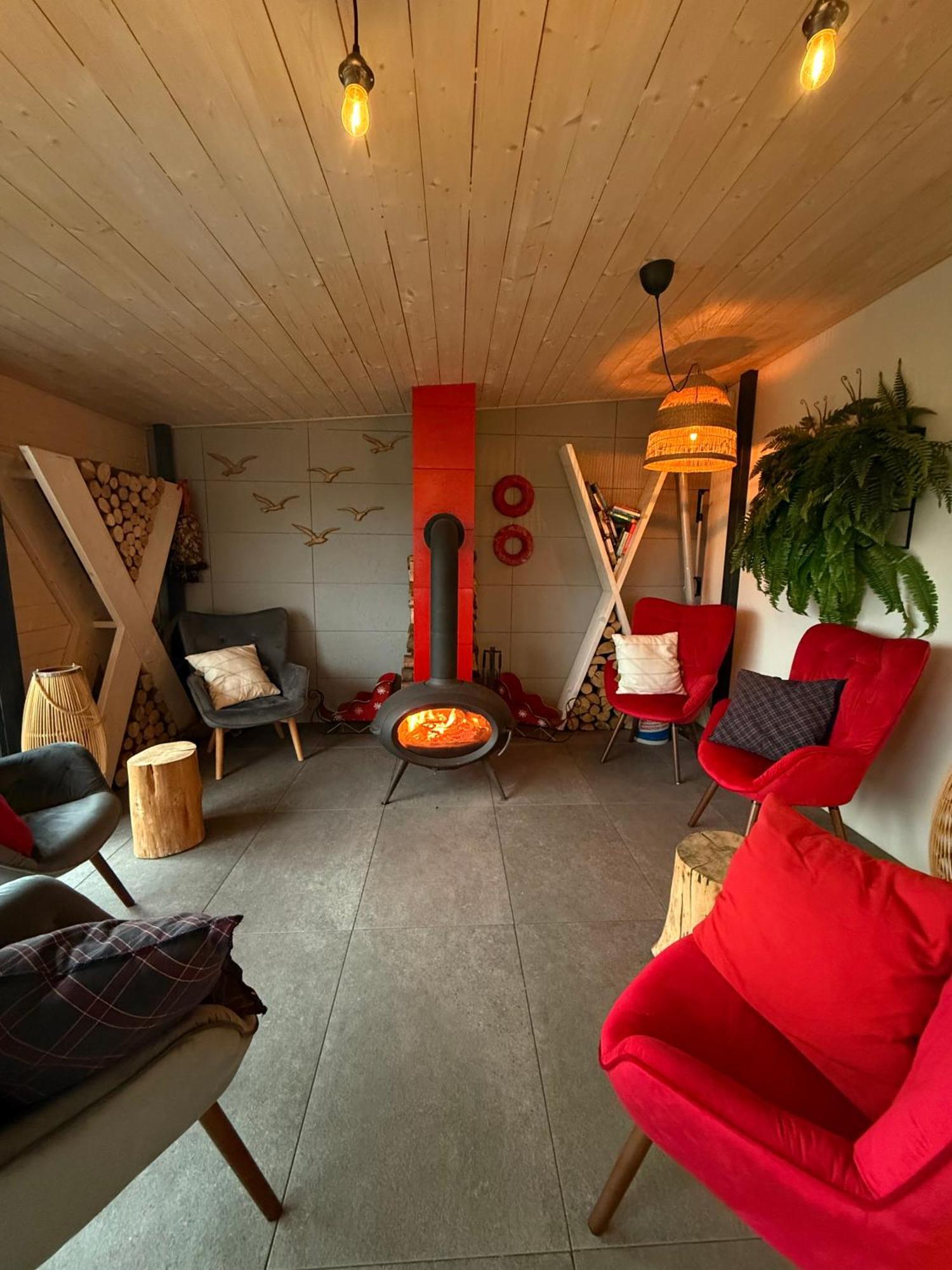Loox Ostrovo- Boutique House-Noclegi Nad Morzem Ostrowo  Buitenkant foto